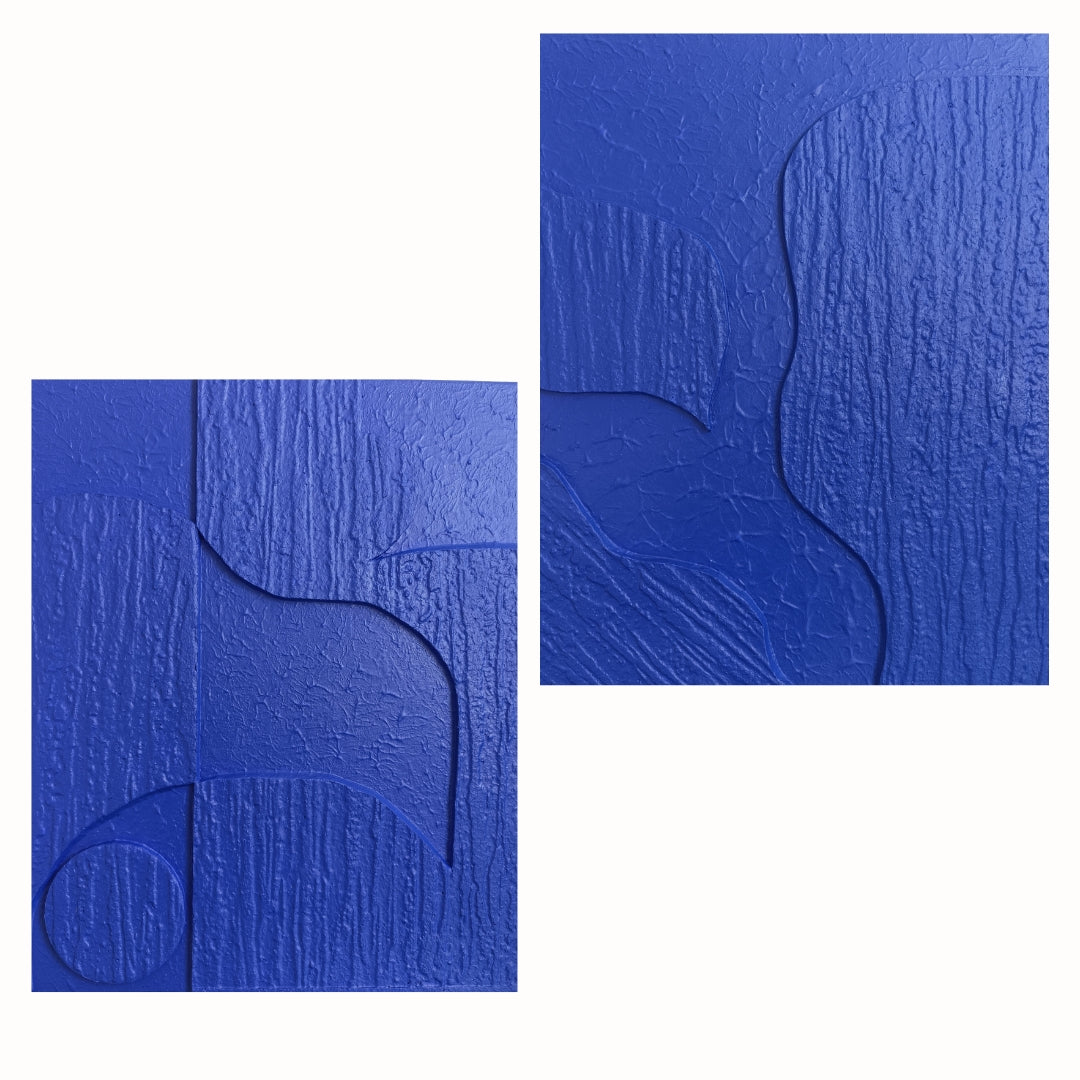 Set de tableaux Thalassa en reliefs avec peinture acrylique Bleu Outremer et bleu klein - Décoration murale, art contemporain, ensemble d'œuvres d'art, relief artistique, décoration intérieure."